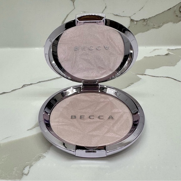 Becca Shimmering Skin Perfector Prismatic Amethyst Pressed Highlighter - Picture 8 of 11